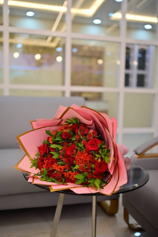 Red Rose Bouquet - Image 2