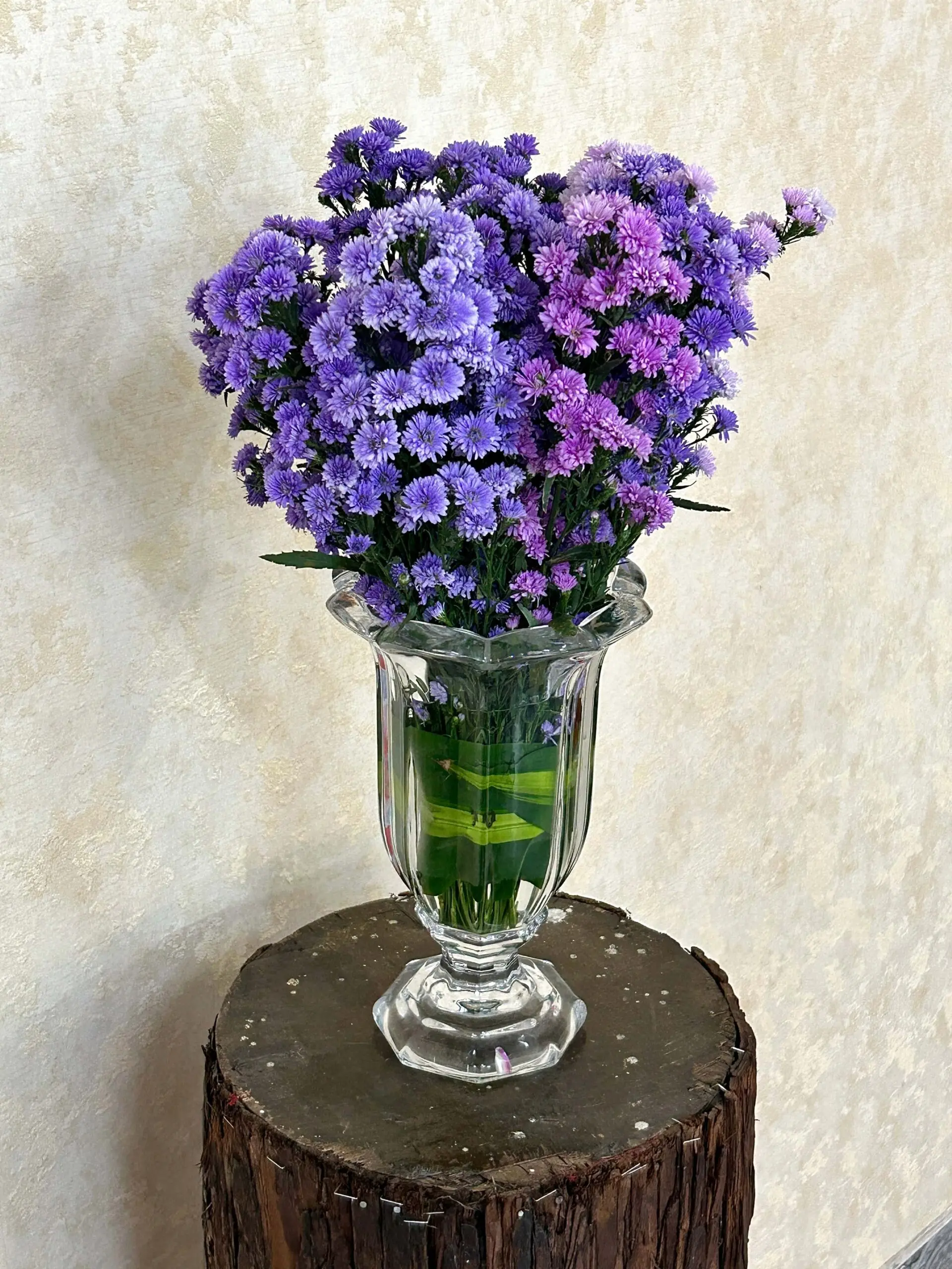purple-aster-vase-arrangement